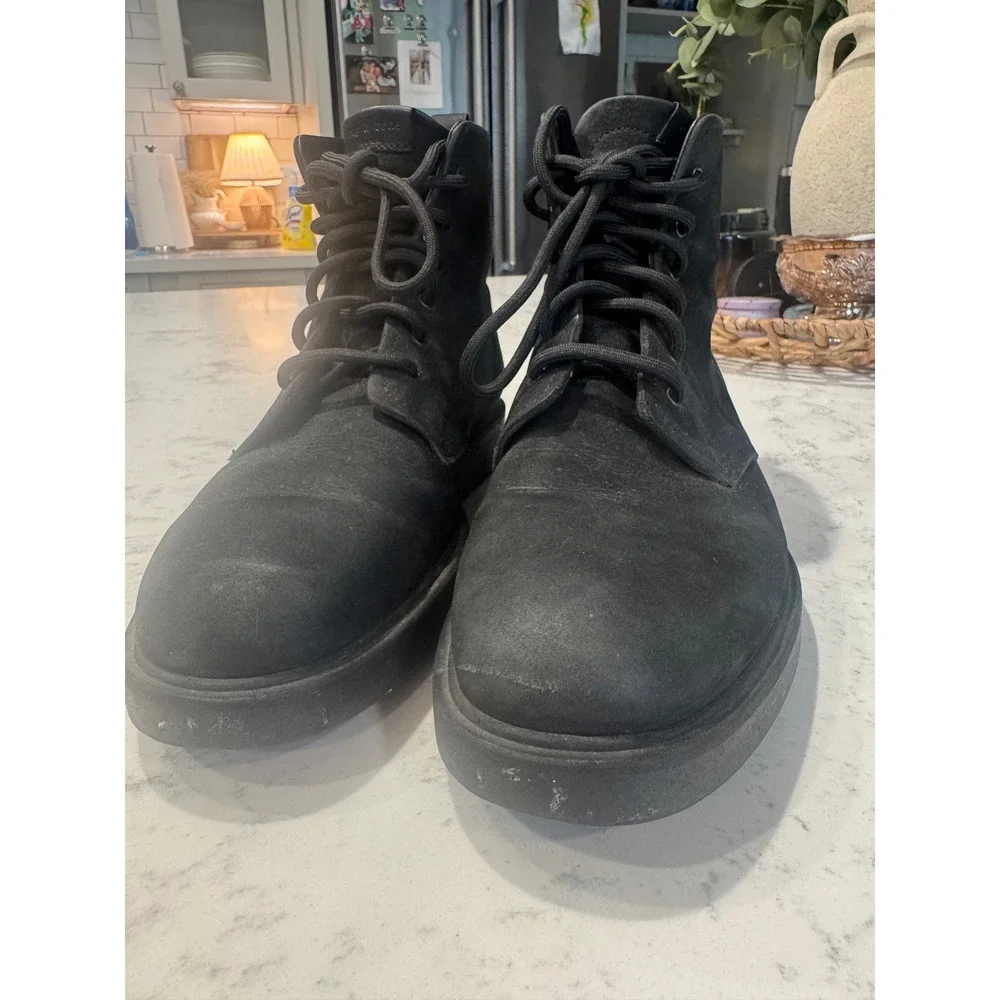 Rag & Bone distressed Black Suede Crepe Sole Lace Up Boot. Made in Italy Size 42